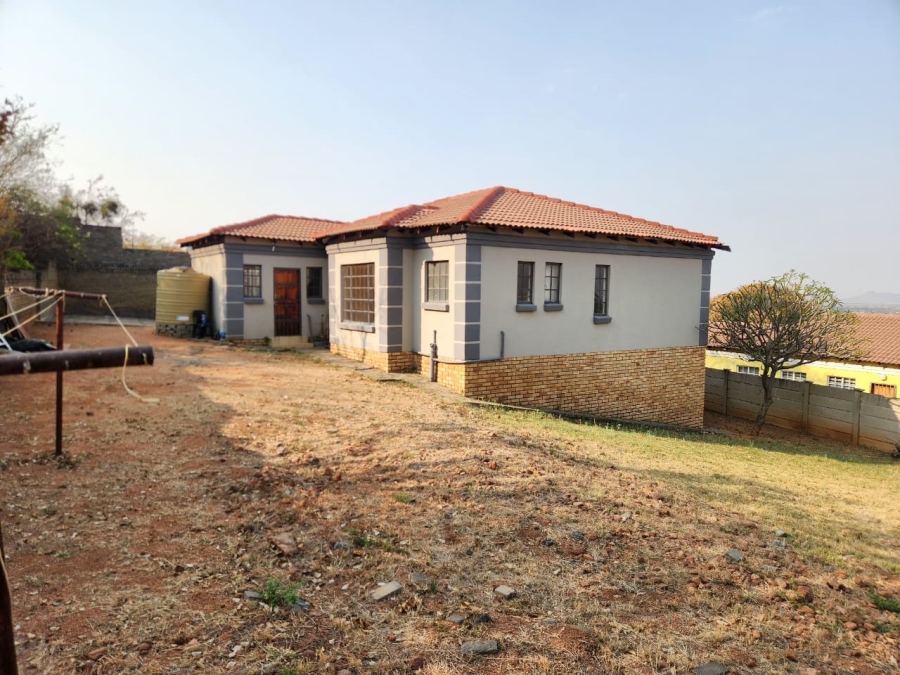 To Let 3 Bedroom Property for Rent in Geelhoutpark North West